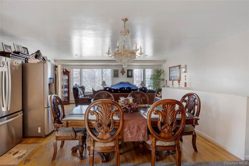 727 E 83rd Street, New York, NY, 11236 | Card Image