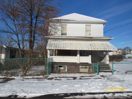 60 Feathers Ave, Uniontown, PA, 15401-4907 | Card Image