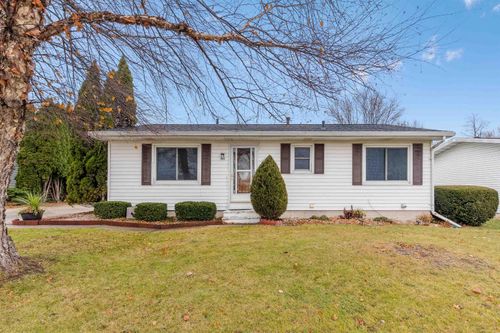 611 E San Marnan Dr, Waterloo, IA, 50702-5605 | Card Image