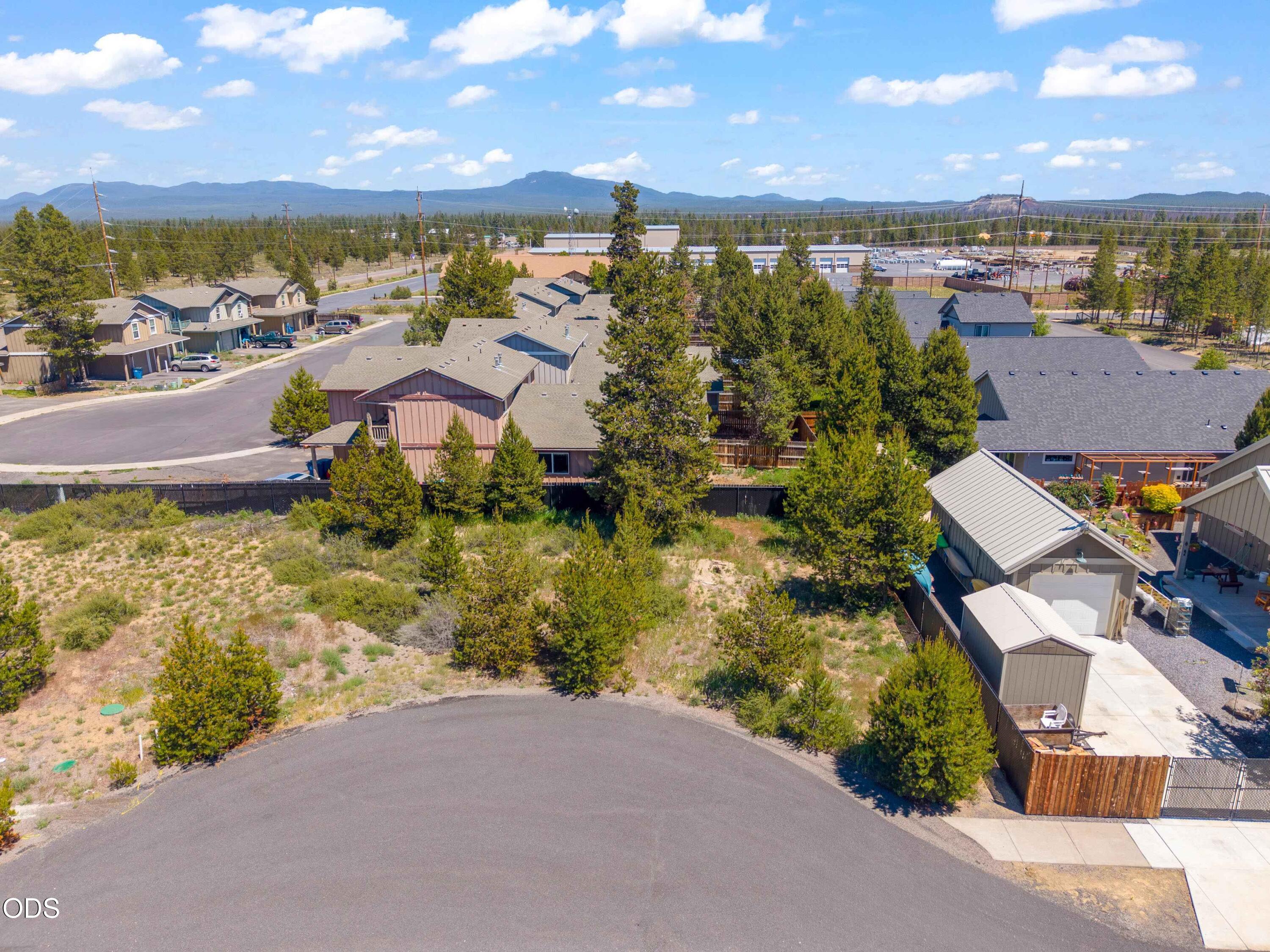 Land in La Pine 2