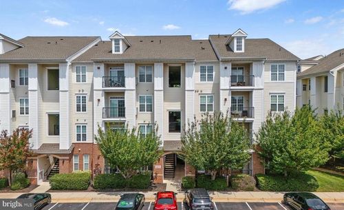 unit-411-21228 Mcfadden Sq, Potomac Falls, VA, 20165-7292 | Card Image