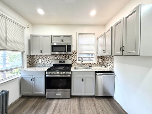 2-275 Linden Ave, Jersey City, NJ, 07305-1913 | Card Image