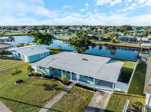 581 Lindley Ter, PORT CHARLOTTE, FL, 33952-8354 | Card Image