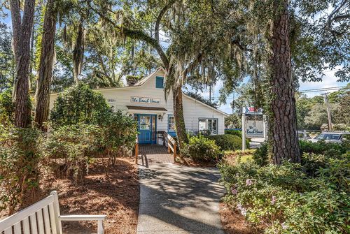 building-17-10880 Ocean Highway, Pawleys Island, SC, 29585 | Card Image