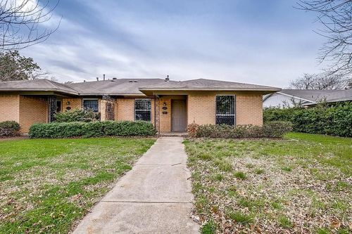 12805 Pandora Dr, Dallas, TX, 75238-3841 | Card Image