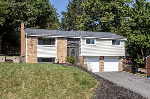 217 Belladonna Dr, Glenshaw, PA, 15116-1203 | Card Image