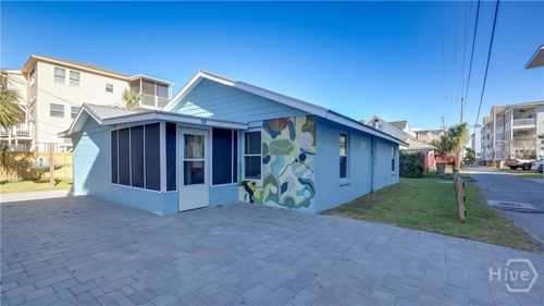 10 17th Pl, Tybee Island, GA, 31328-8740 | Card Image