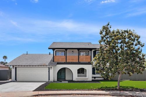 851 Casa De Oro Pl, Escondido, CA, 92025-5903 | Card Image