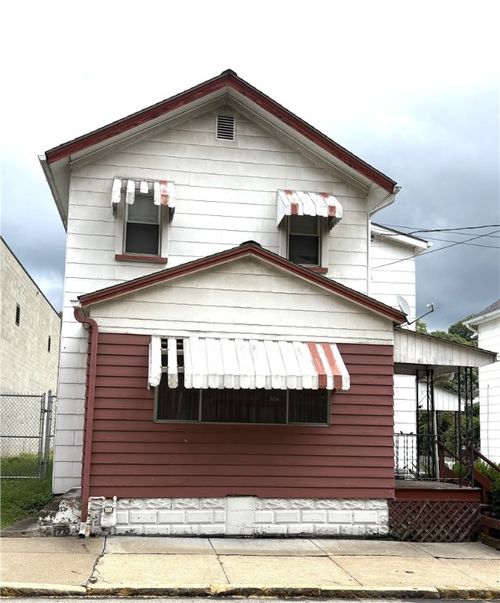 324 Main St, New Kensington, PA, 15068-6021 | Card Image