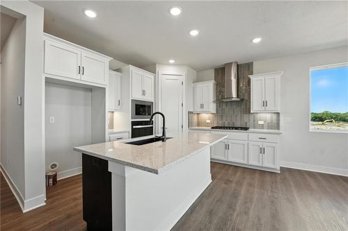 1711 Nw 105th St, Kansas City, MO, 64155-1716 | Card Image