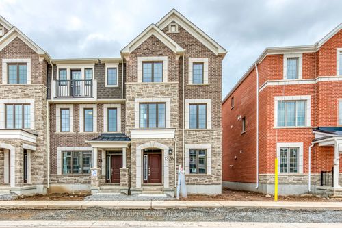 1365 William Halton Pky, Oakville, ON, L6M5N9 | Card Image