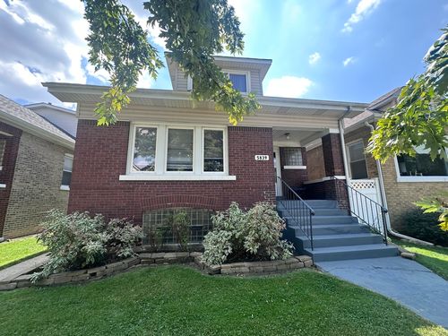 5839 W Eastwood Ave, Chicago, IL, 60630-3321 | Card Image