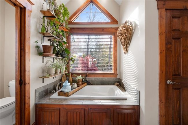 270 Mosswood Ln W, Home with 4 bedrooms, 5 bathrooms and 2 parking in Jasper GA | Image 26