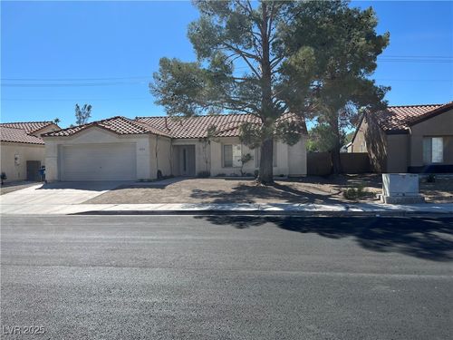 4529 Point Breeze Dr, North Las Vegas, NV, 89031-0254 | Card Image