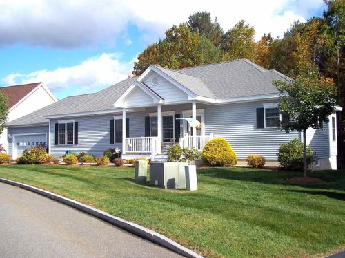 9 Morrison Dr, Londonderry, NH, 03053-3575 | Card Image