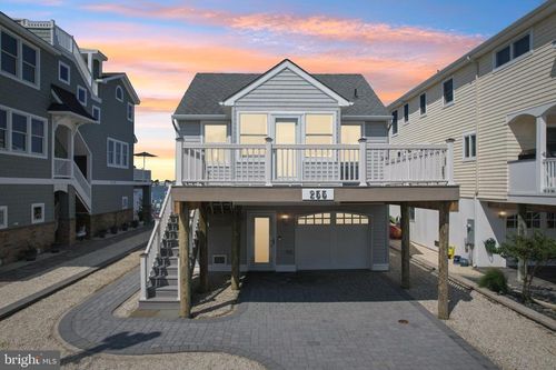 255 W 27th St, SHIP BOTTOM, NJ, 08008-4218 | Card Image