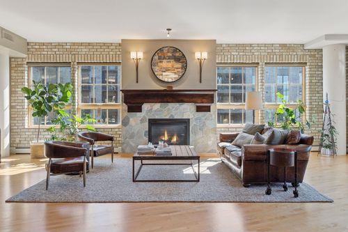 apt-509-111 4th Ave N, Minneapolis, MN, 55401-1536 | Card Image