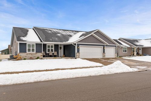 1954 Mcgilvray Way, Holmen, WI, 54636-5507 | Card Image