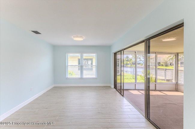 Sitting Area.. Possibly a 3rd Bedroom in the Future? | Image 15