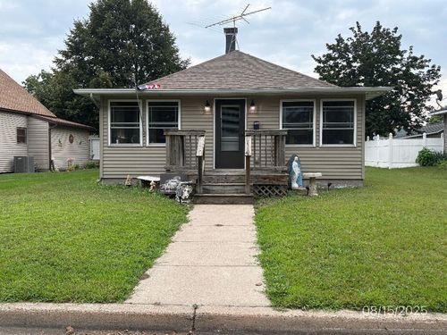 618 N Wacouta Ave, Prairie Du Chien, WI, 53821-1120 | Card Image
