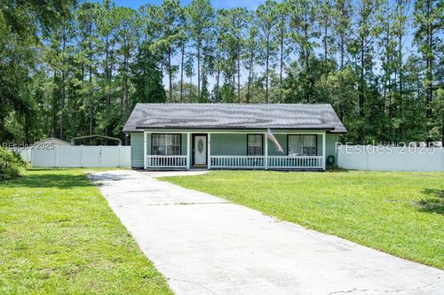 39 Burlington Cir, Beaufort, SC, 29906-8537 | Card Image