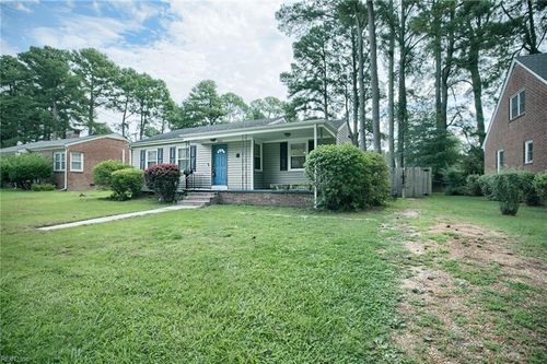 202 Military Rd, Suffolk, VA, 23434-6112 | Card Image