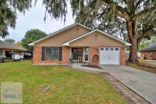 1567 Pendleton Dr, Hinesville, GA, 31313-9109 | Card Image