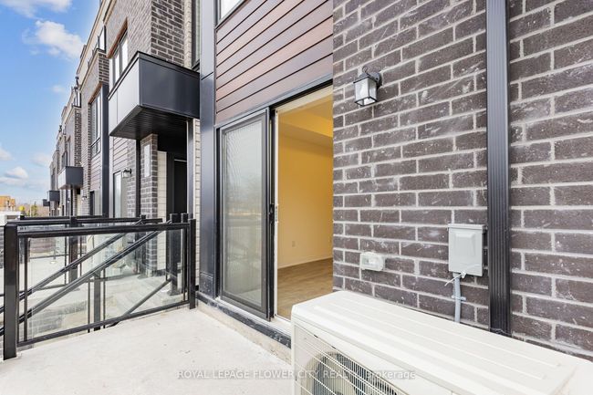 2 - 155 Tapscott Rd, Condo with 2 bedrooms, 1 bathrooms and null parking in Toronto ON | Image 43