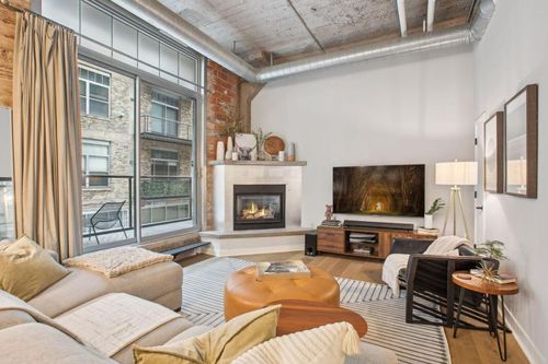 unit-203-521 S 7th St, Minneapolis, MN, 55415-1650 | Card Image