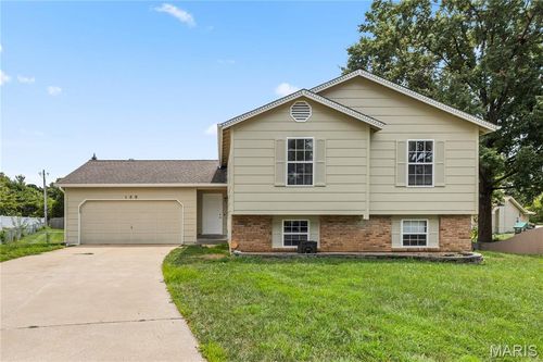 109 Golden Harvest Ct, Saint Peters, MO, 63376-5223 | Card Image