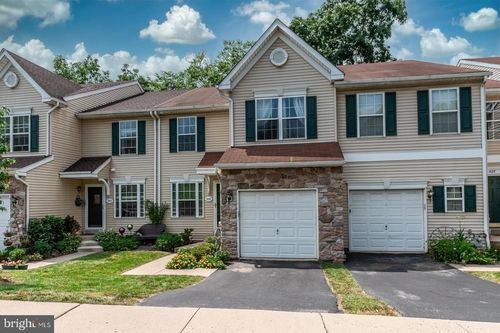 1028 Colin Dr, ROYERSFORD, PA, 19468-3135 | Card Image
