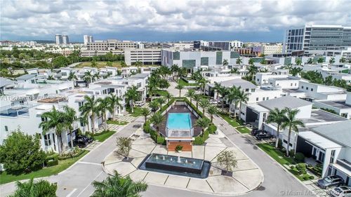 3375 Nw 82nd Ct, Doral, FL, 33122-1131 | Card Image