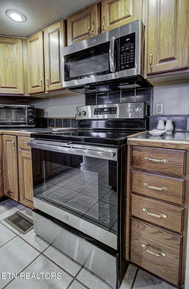 3102 Ellejoy Rd, House other with 3 bedrooms, 4 bathrooms and 2 parking in Walland TN | Image 25