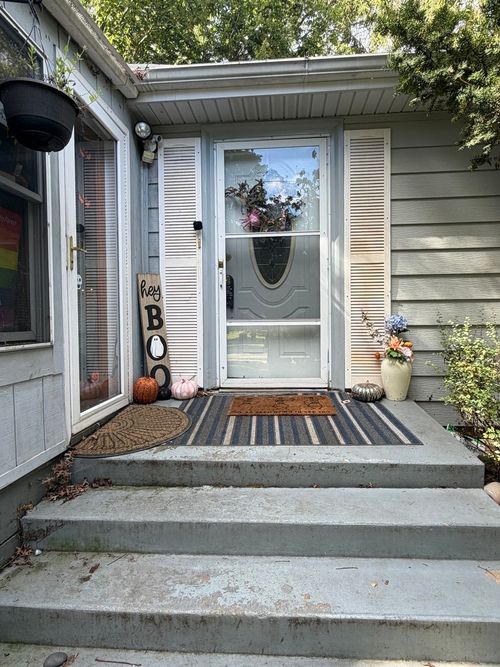 1011 Franklin Ave, Normal, IL, 61761-3511 | Card Image