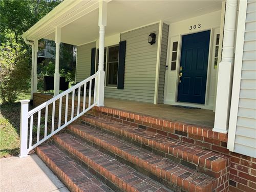 303 Lancelot Dr, Clemson, SC, 29631-2130 | Card Image