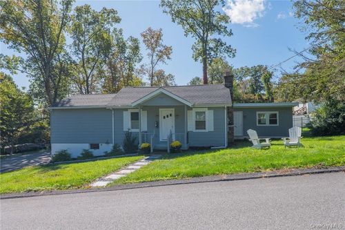 28 Jordan Dr, Patterson, NY, 12563-2037 | Card Image