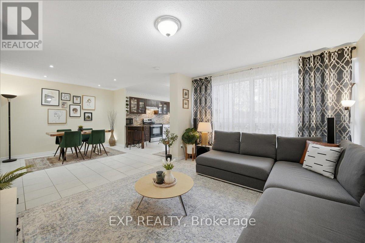 Residential in Mississauga (Applewood) 2