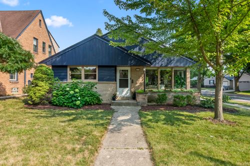 2800 N Hartung Ave, Milwaukee, WI, 53210-1340 | Card Image