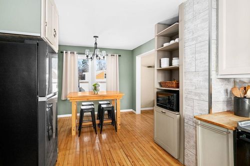 2893 Hutchinson Rd, Duluth, MN, 55811-2883 | Card Image