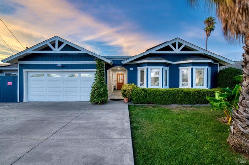 133 Montego Ky, Novato, CA, 94949-5324 | Card Image