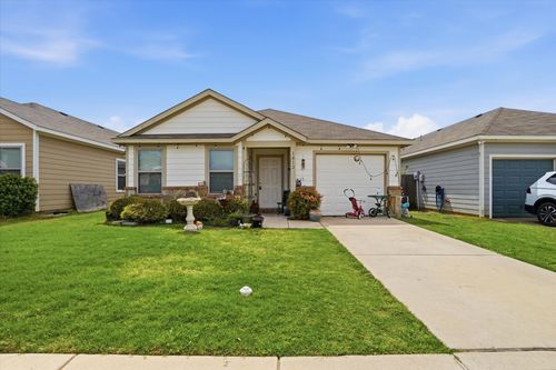 1812 Village Park Trl, Burleson, TX, 76028-7583 | Card Image