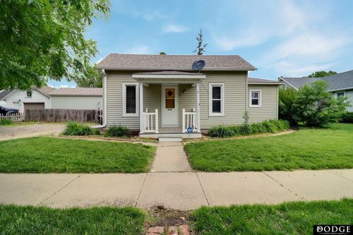 614 E Linden Ave, Fremont, NE, 68025-3543 | Card Image