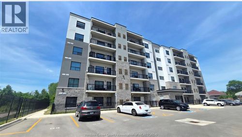 404-3290 Stella Cres, Windsor, ON, N8T0B6 | Card Image