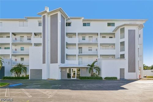 326-4521 Bay Beach Ln, FORT MYERS BEACH, FL, 33931-4962 | Card Image