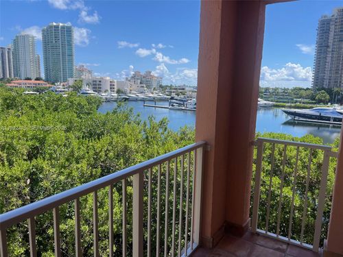 5408-19701 E Country Club Dr, Aventura, FL, 33180-4806 | Card Image