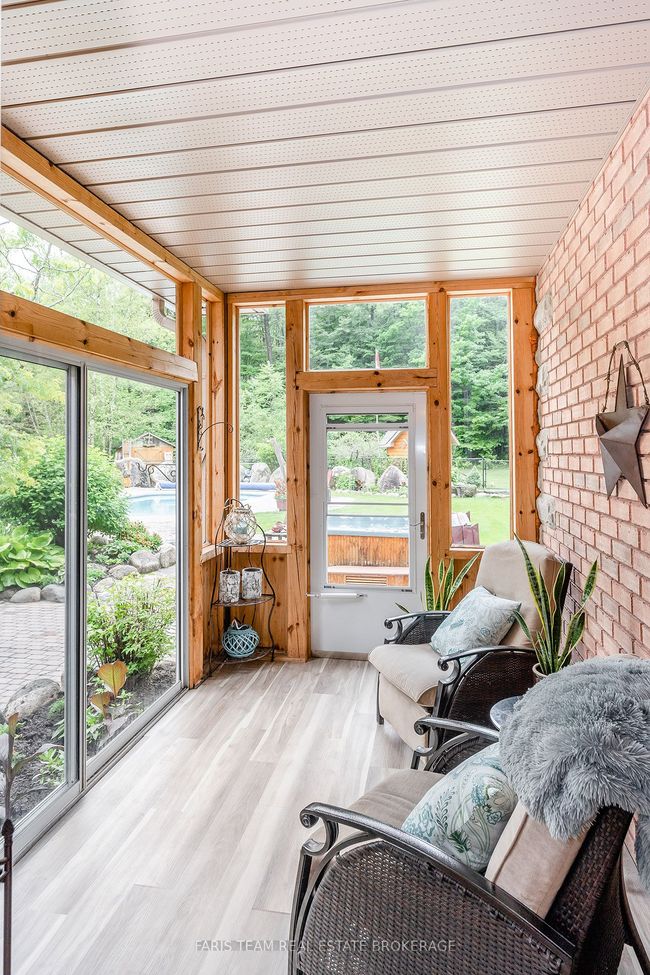 697 Lafontaine Rd E, House other with 6 bedrooms, 4 bathrooms and 15 parking in Tiny ON | Image 12