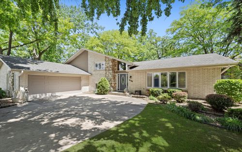 9047 W Oak Crest Ct, Palos Hills, IL, 60465-1037 | Card Image