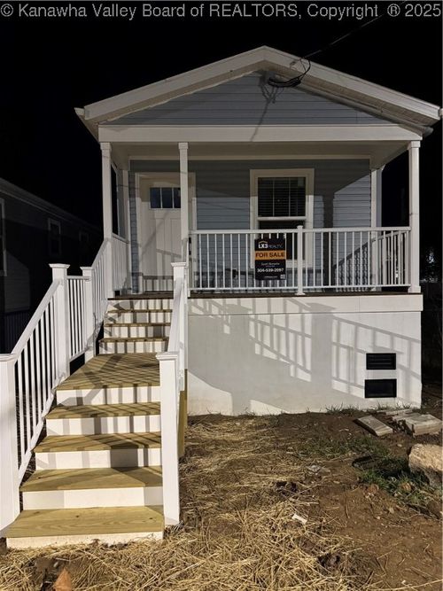 1514 2nd Ave, Charleston, WV, 25387-2515 | Card Image