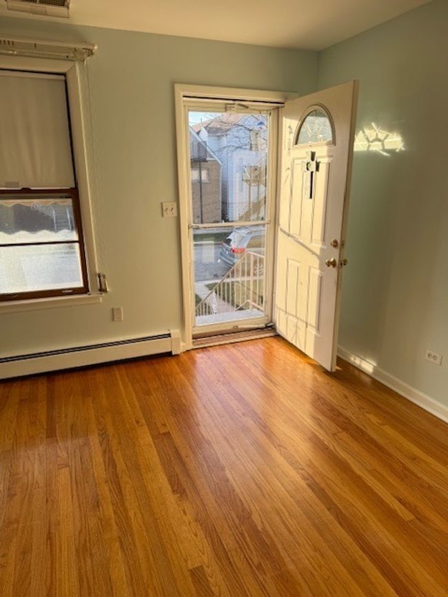 913 N 24 Th Ave, Home with 5 bedrooms, 2 bathrooms and 6 parking in Melrose Park IL | Image 7