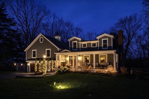 10 Hawthorne Rd, Winchester, MA, 01890-2206 | Card Image